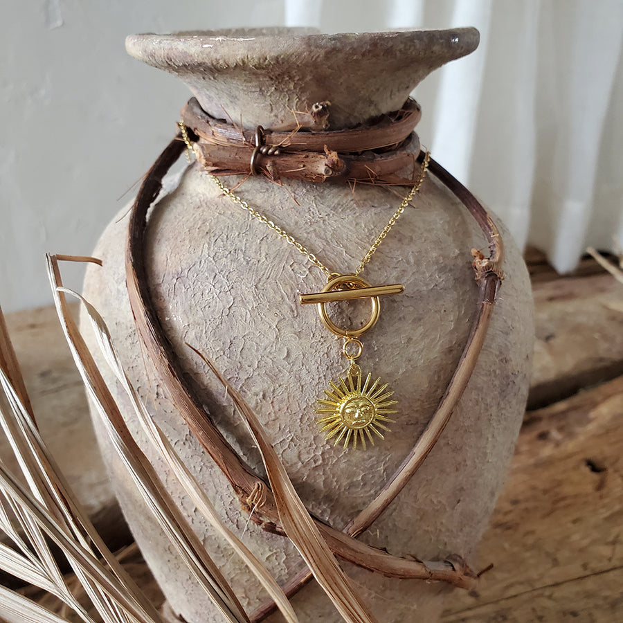 Sun necklace gold boho pendant- keine