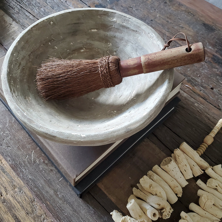 Coconut fiber mini broom