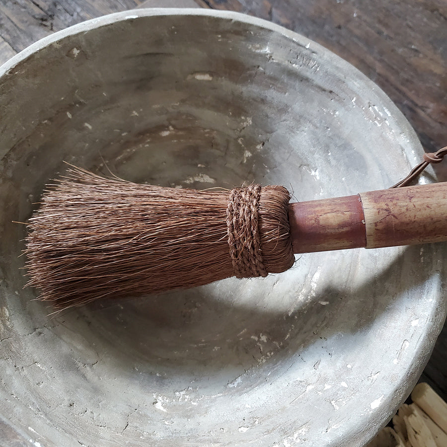 Coconut fiber mini broom