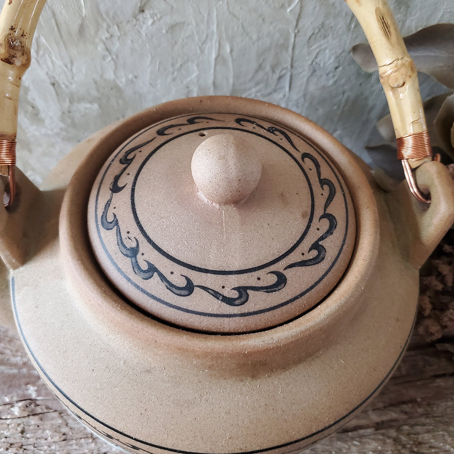 Tea Kettle Set (usable) with 4 Cups