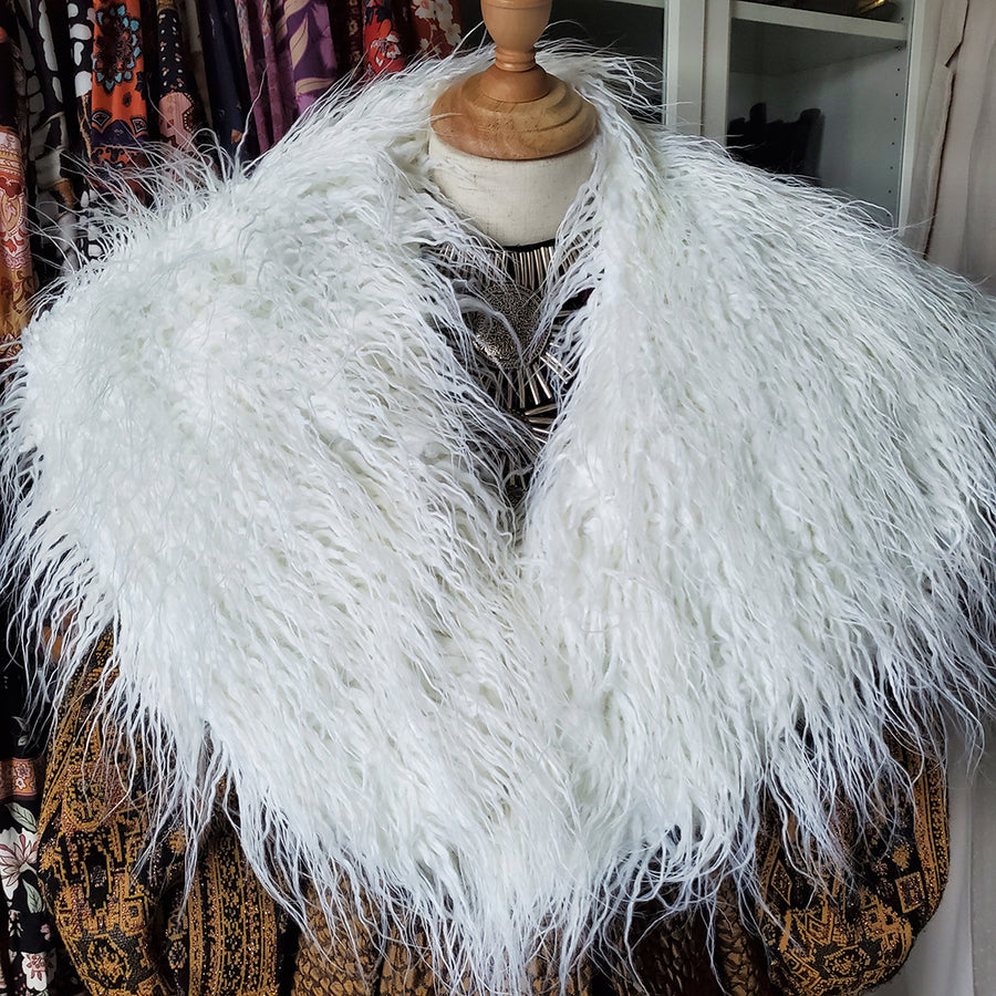 Akari | Oversized Faux Fur Collar - Ivory