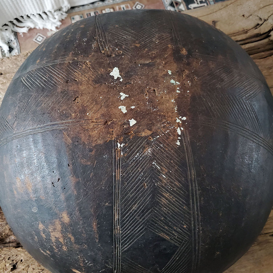 Large Vintage / Antique Wooden African Bowl | 19'' X 10''